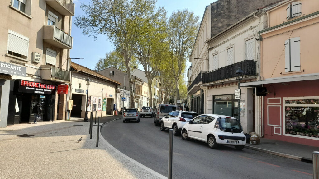 Secteur l’evescat »La Seyne sur mer 83500 LOCAL COMMERCIAL  de 41.64 M2 avec locataire